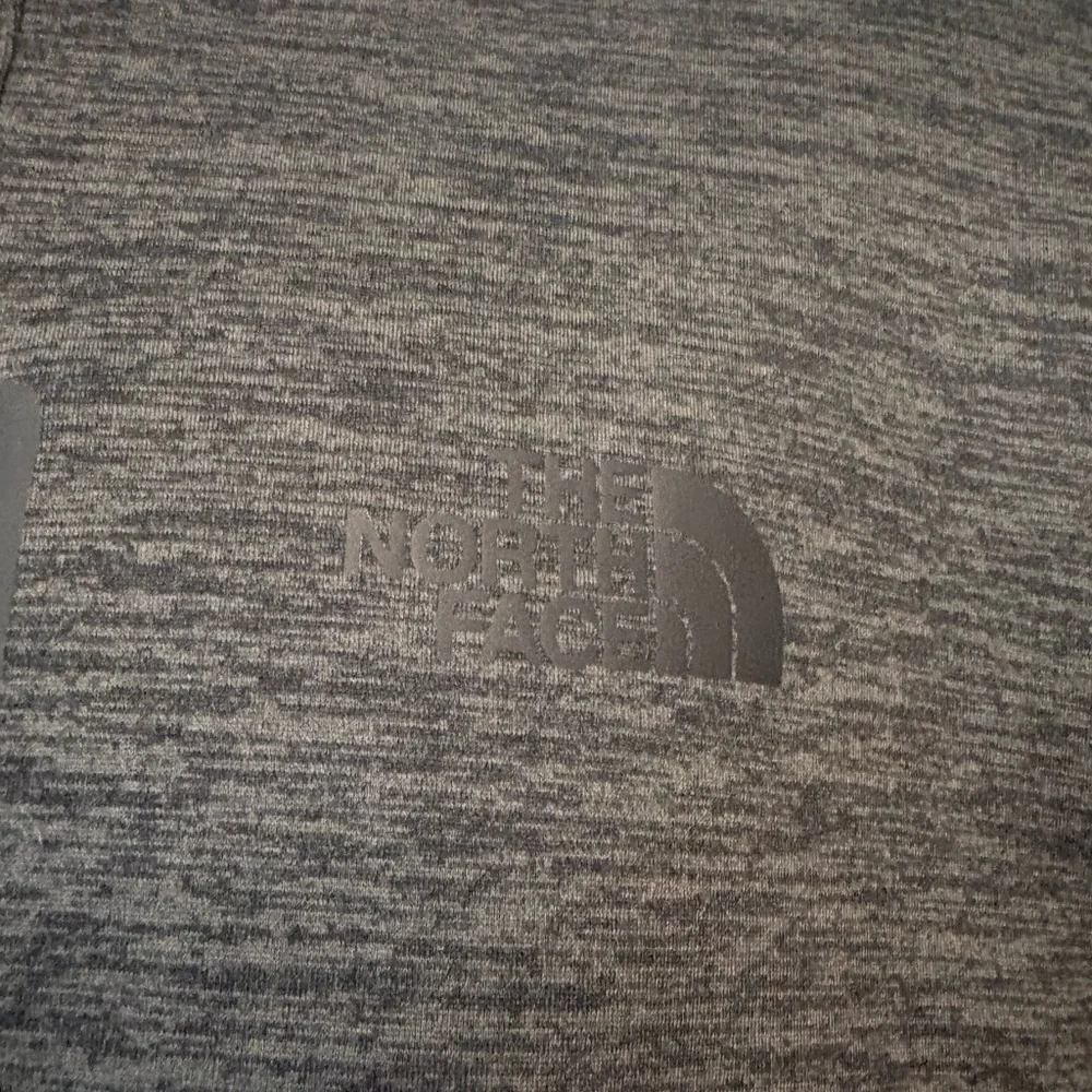 The North Face Men’s Mock Neck 1/4 Zip Pullover Sweatshirt Jacket Gray Black XL